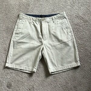 Nautica khaki shorts - men’s 34w